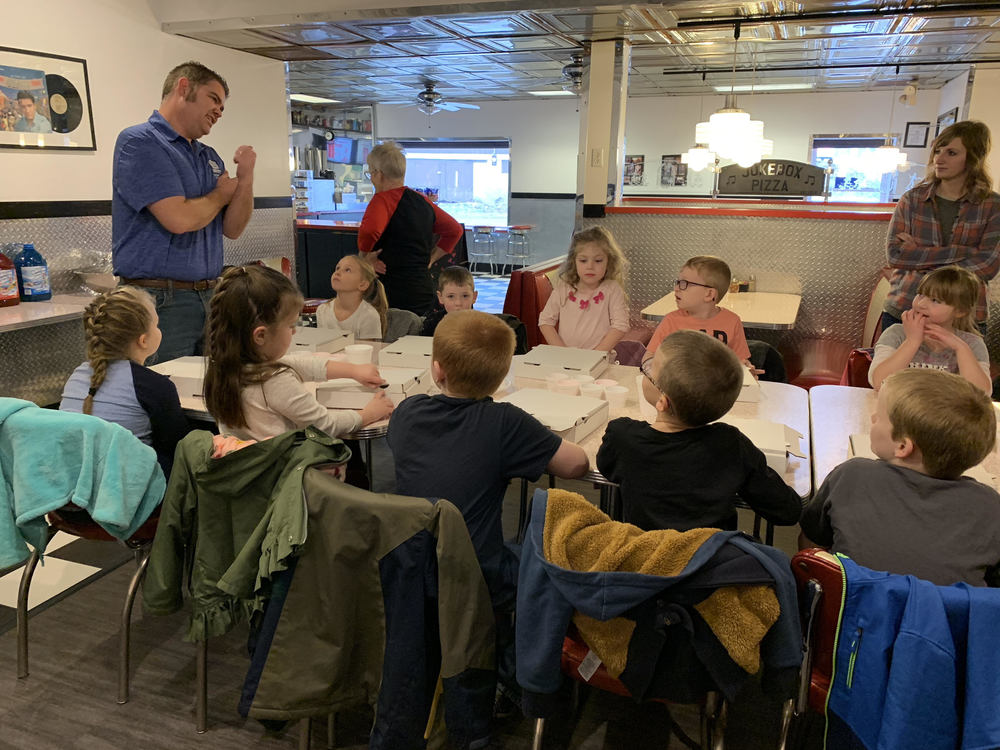 Kindergarten Travels to Jukebox